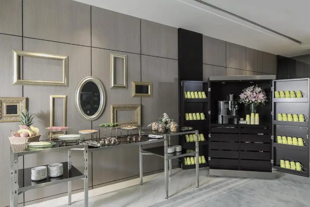 GOLDEN TULIP BUND NEW ASIA