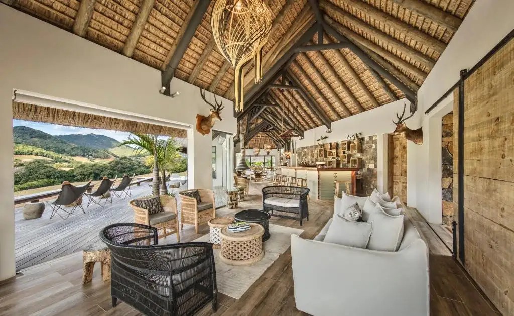 FERNEY NATURE LODGE