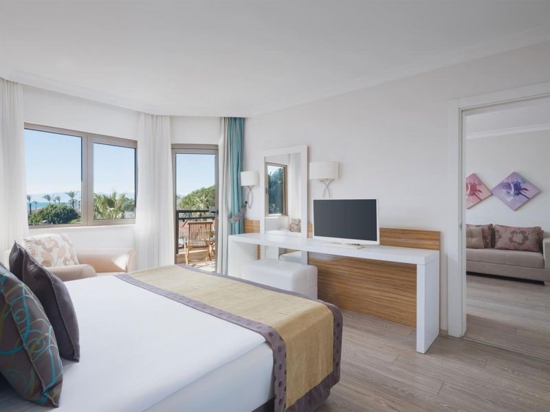 aqua family suite