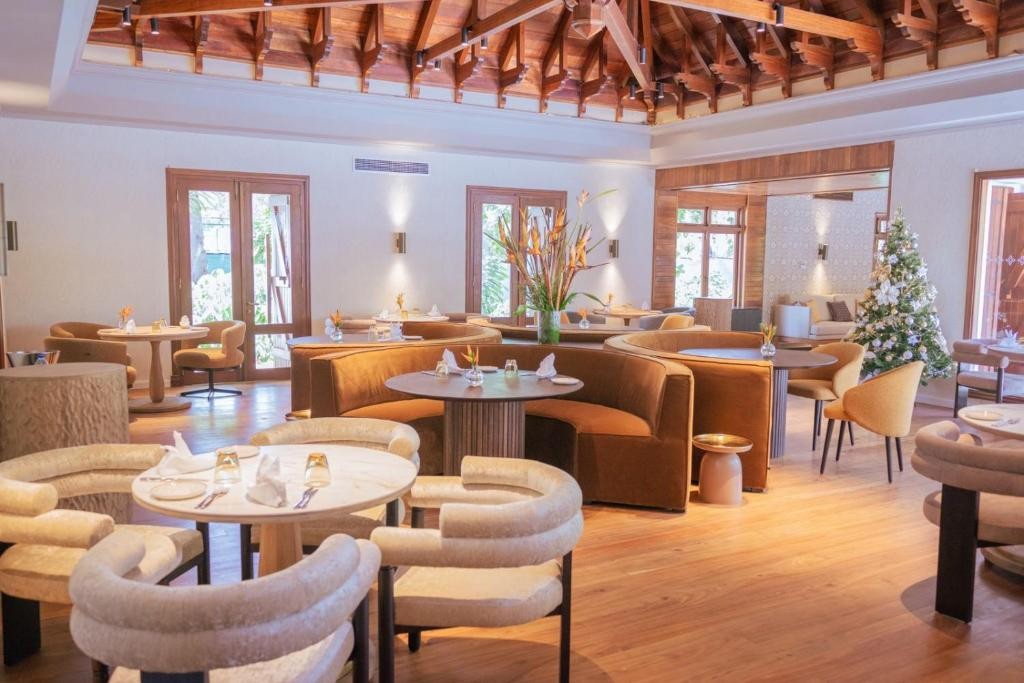 MARADIVA VILLAS RESORT & SPA