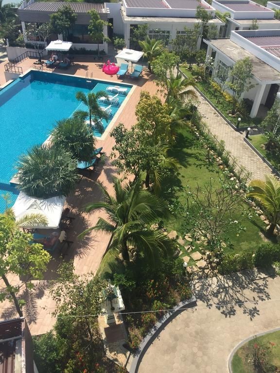 MANGROVE RIVER RESORT
