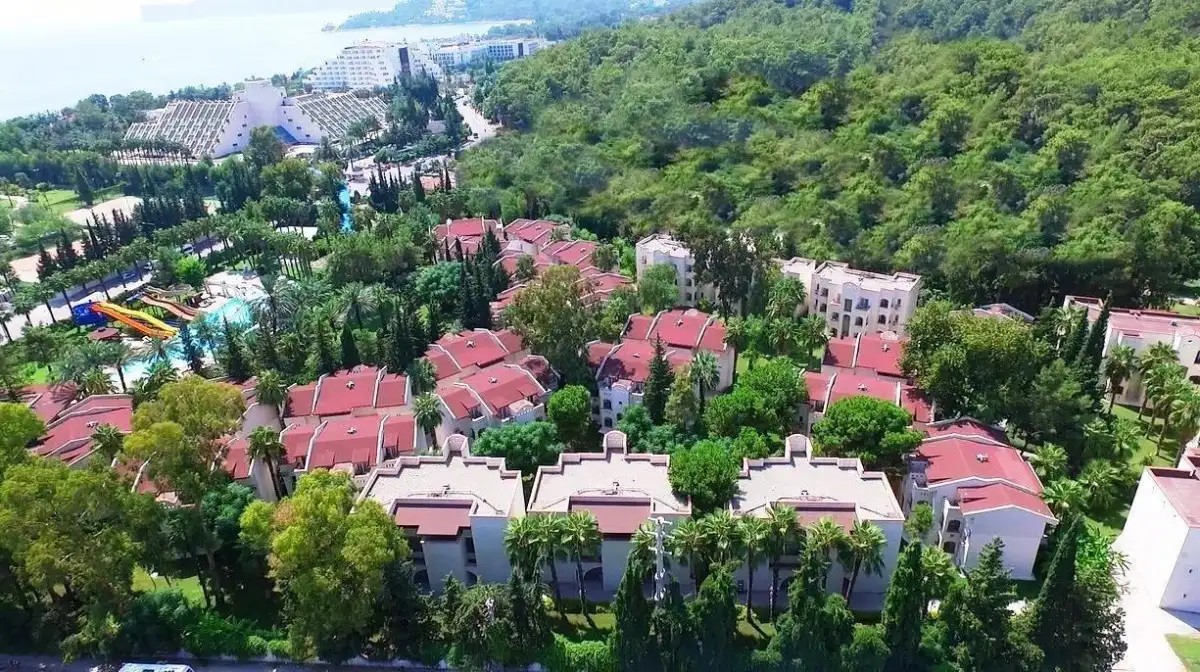 QUEENS PARK RESORT GOYNUK