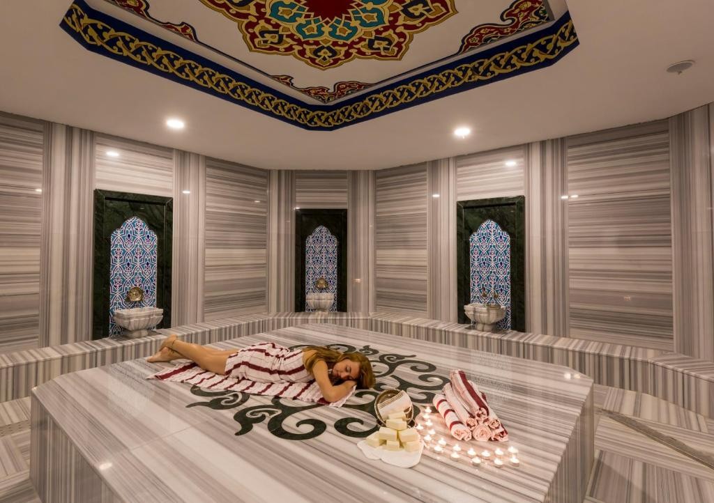 SIDE ROYAL PALACE HOTEL & SPA