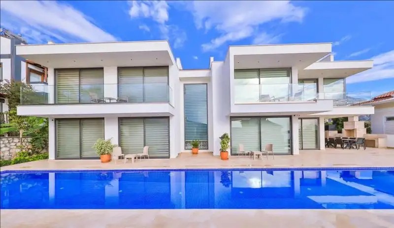 PRIVATE VILLA MARNI