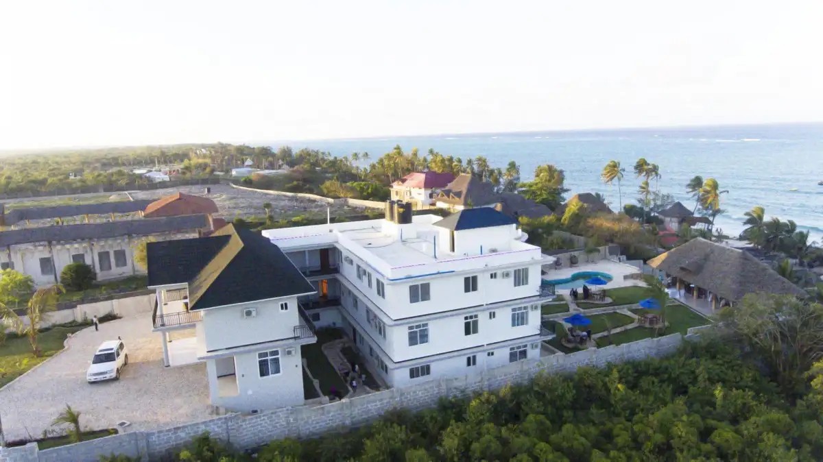 SEA CREST