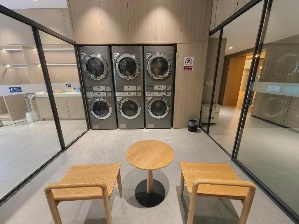 HOLIDAY INN EXPRESS PUTUO