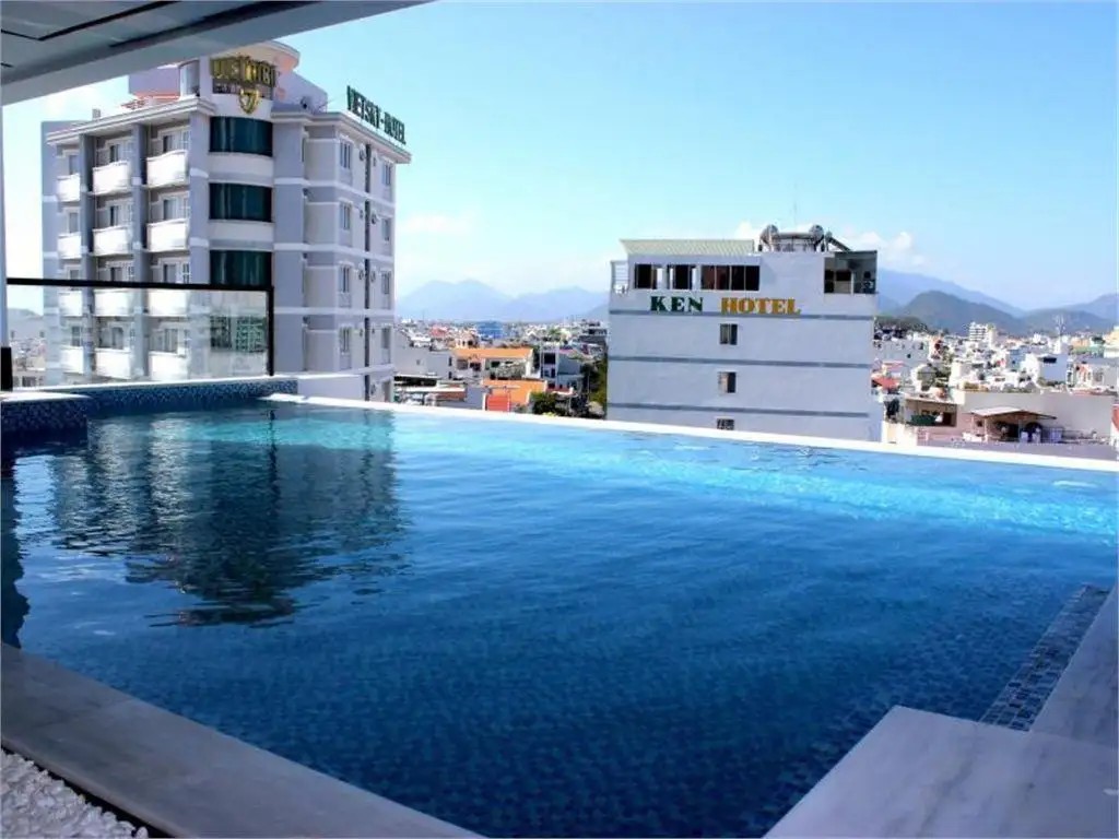DAISY NHA TRANG