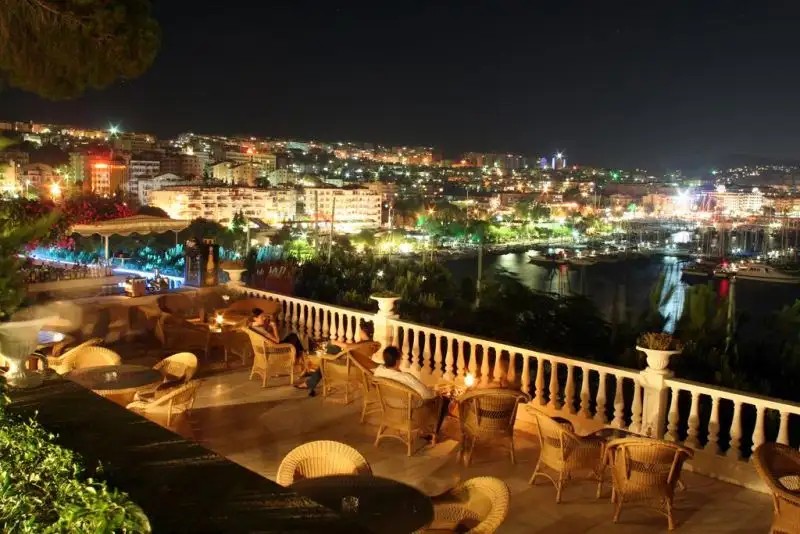 KISMET HOTEL