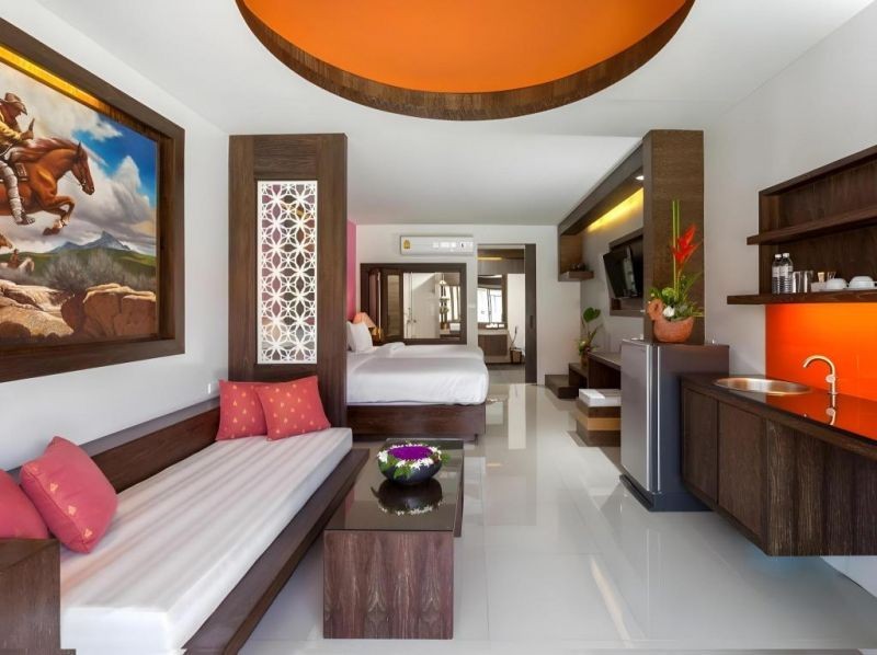 grand deluxe pool access