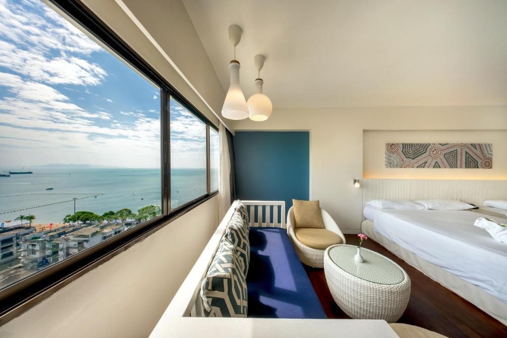 JOMTIEN PALM BEACH