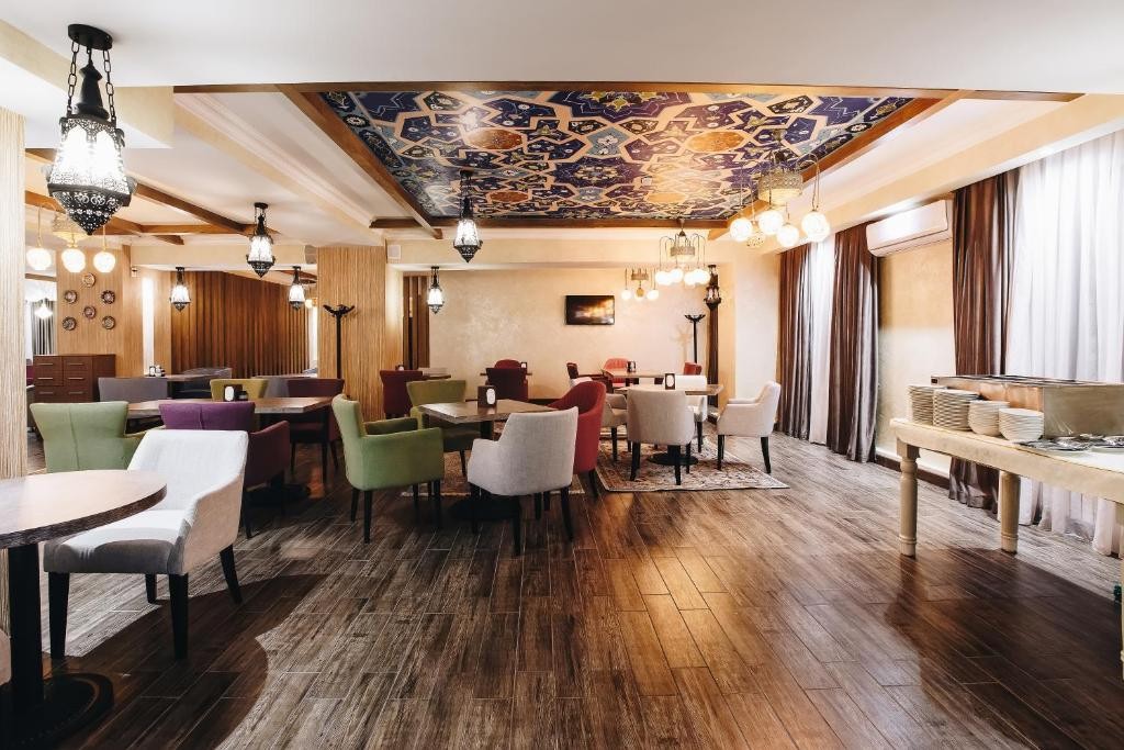 RENION PARK HOTEL
