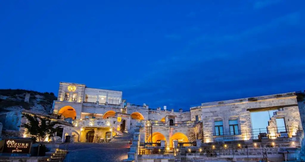 AZURE CAVE SUITES