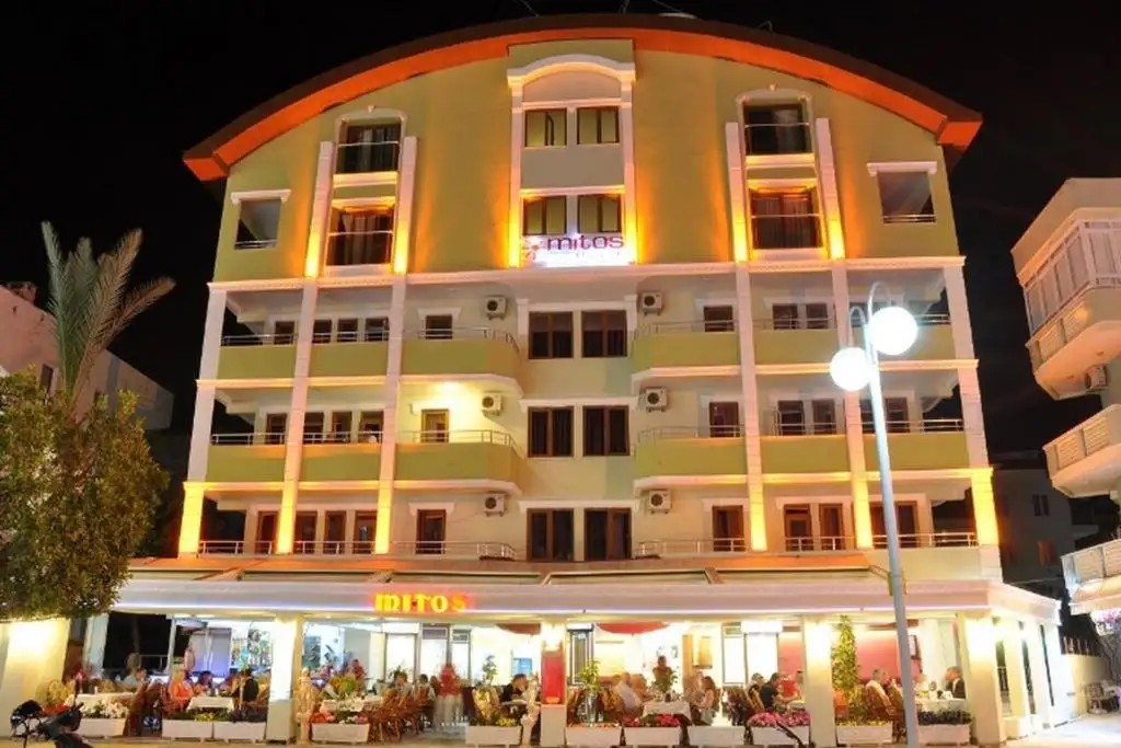 MITOS APARTMENT & HOTEL