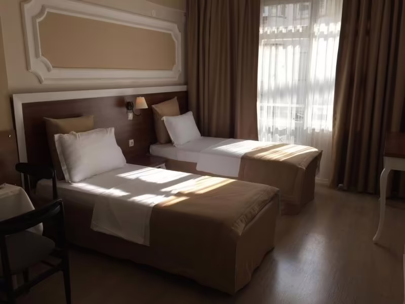 AKMAN HOTEL