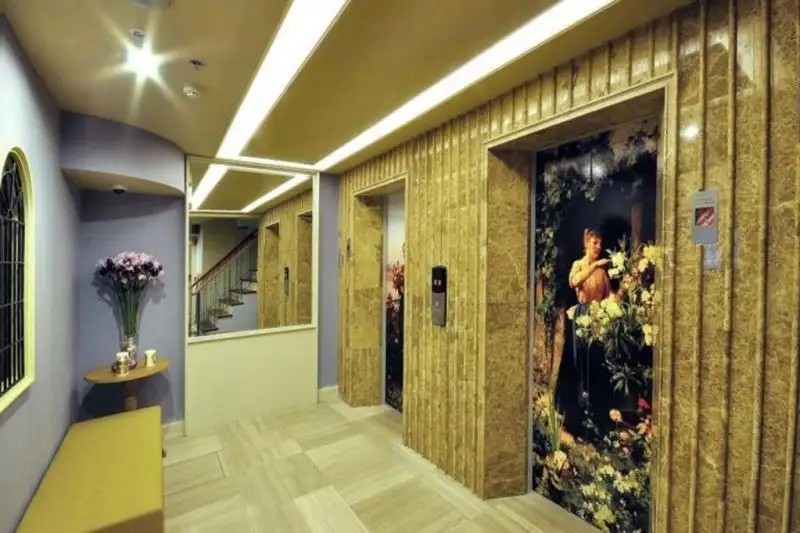 LA PETITE SALIL SUKHUMVIT 11