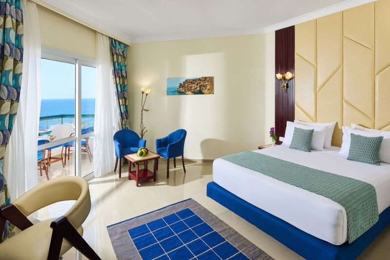 elegant direct sea view