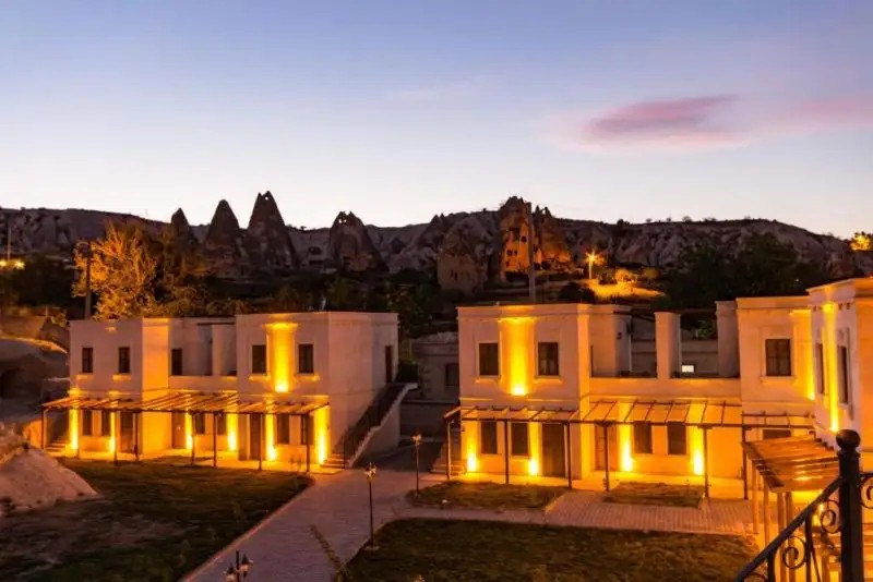 EMPIRE CAVE HOTEL