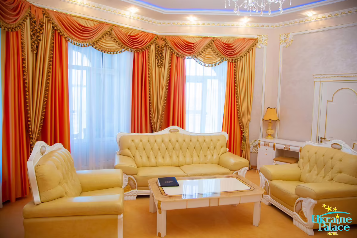 УКРАИНА ПАЛАС (UKRAINE PALACE)