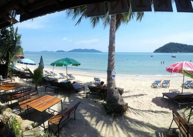 JANUS BEACH INN