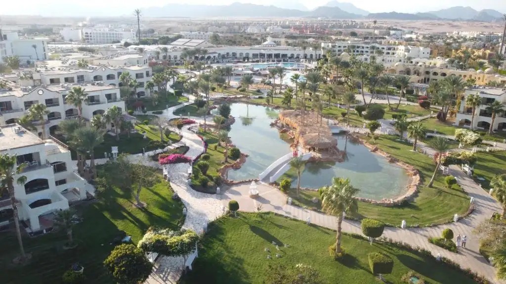REGENCY PLAZA AQUA PARK & SPA