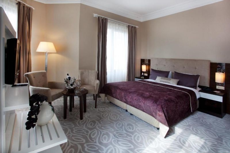 family corner suite
