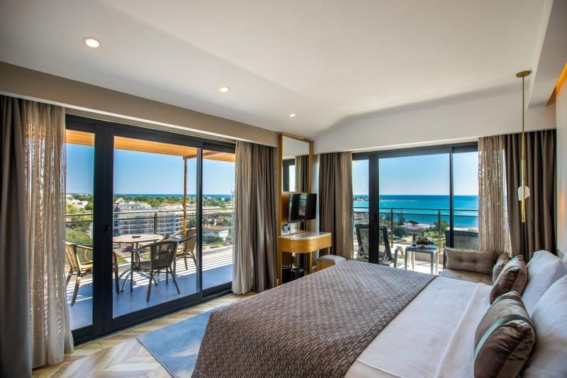 deluxe terrace sea view