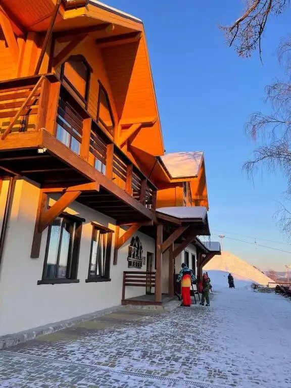 PEAK HOTEL (ГЛК СОЛНЕЧНАЯ ДОЛИНА)