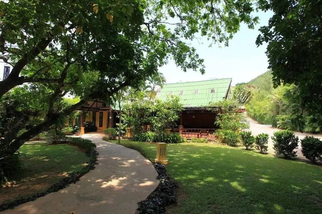 BAANPANWA RESORT