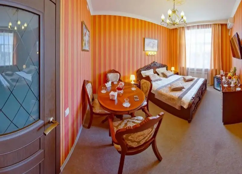 GOLDEN PALACE HOTEL