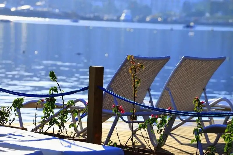 COSTA FARILYA