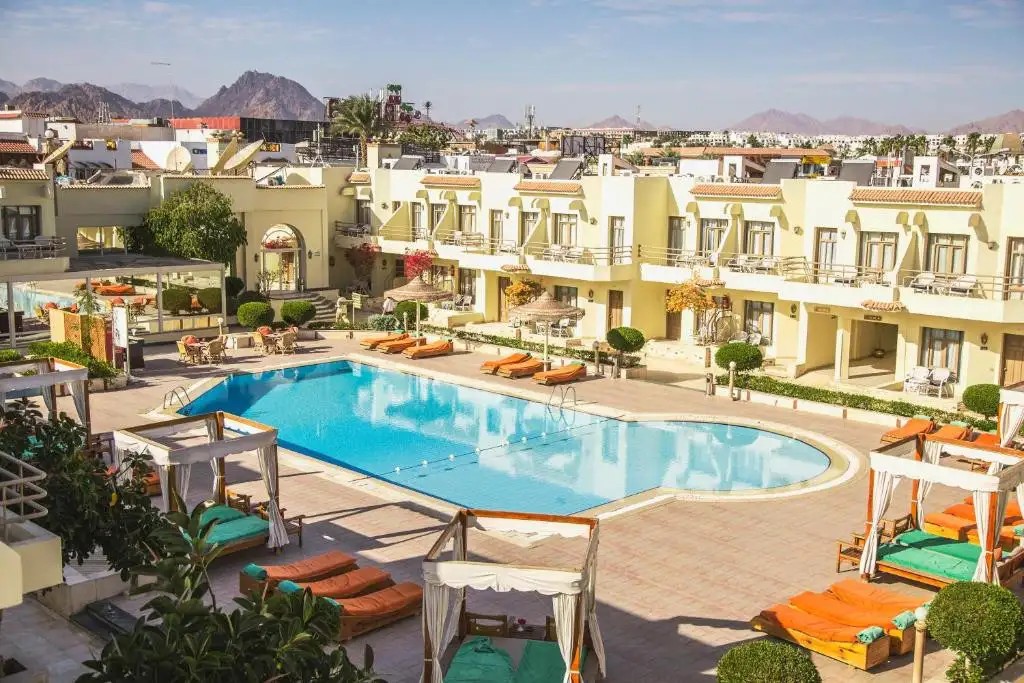 CATARACT LAYALINA RESORT