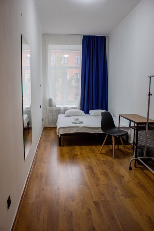 SIMPLE SEASONS ROOMS
