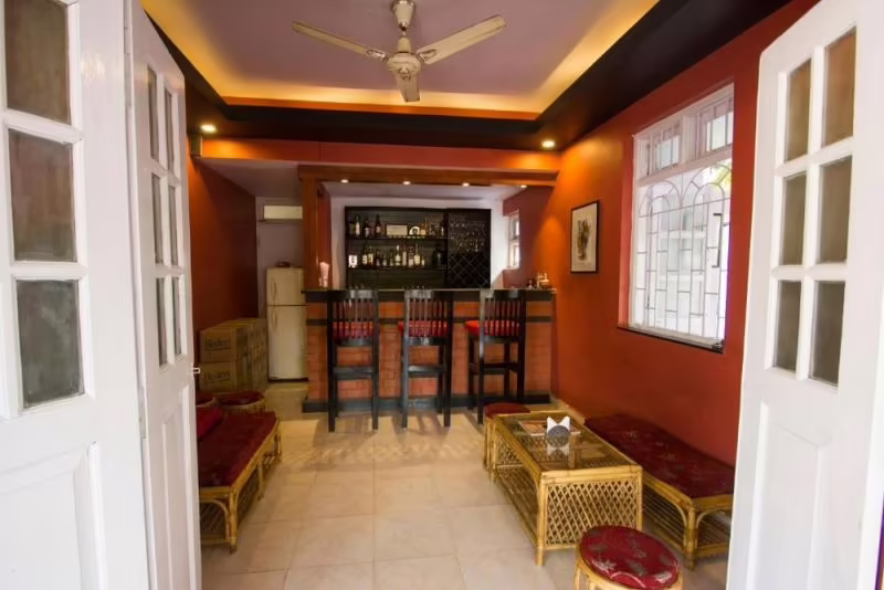 VEENIOLA HOLIDAY HOME
