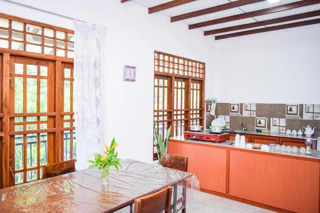 EMERALD GUEST HOUSE