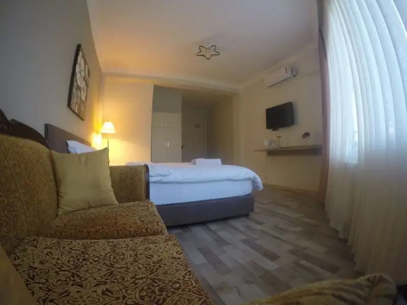 PUFFIN SUITE