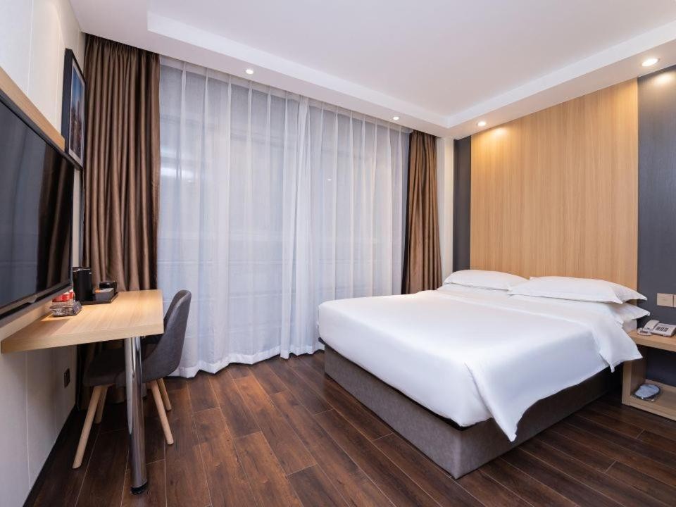COUNTRY INN & SUITES BY RADISSON