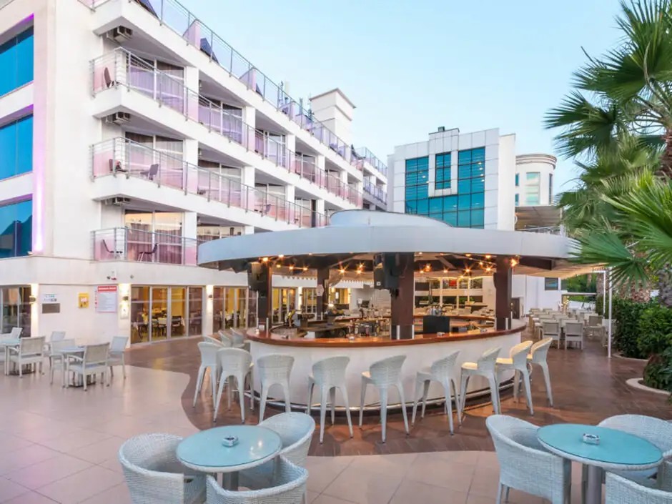 IDEAL PEARL HOTEL ADULTS ONLY 16+