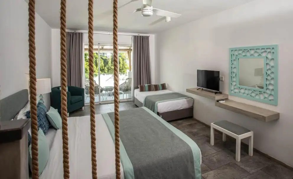 MARIPOSA HOTEL & SPA