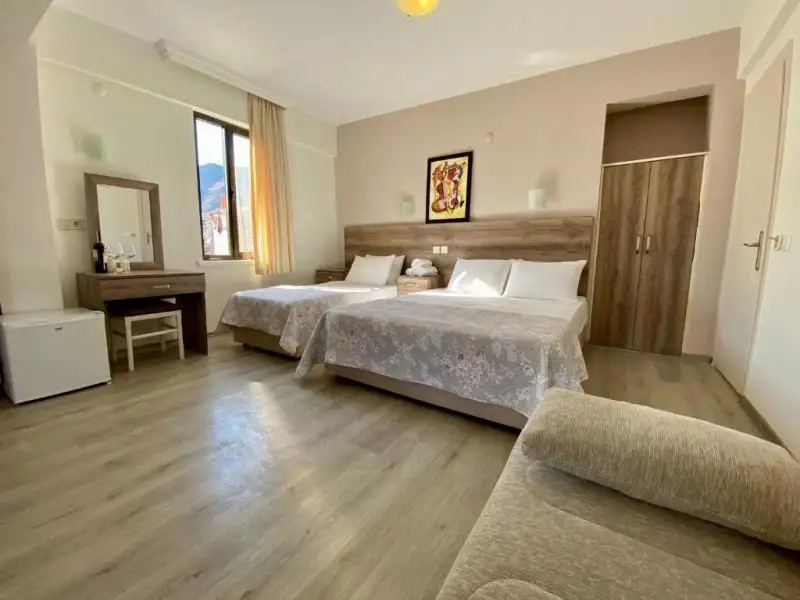 EDA HOTEL