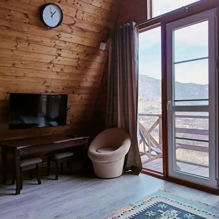 СИРЕНЕВЫЙ РАССВЕТ