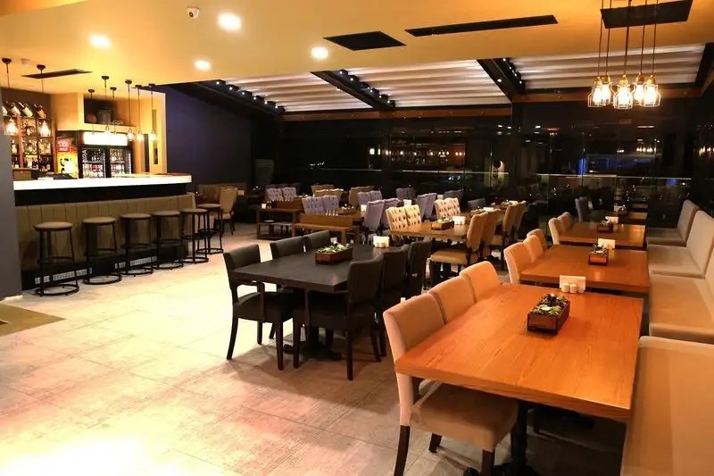 PASAPORT PIER HOTEL