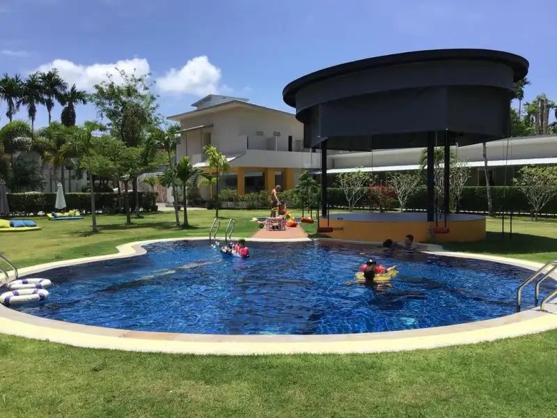 JAZZ U GARDEN RESORT