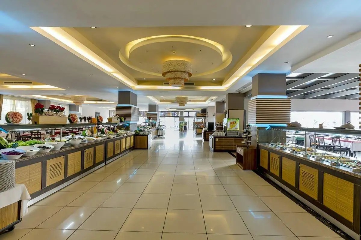 HOLIDAY GARDEN RESORT