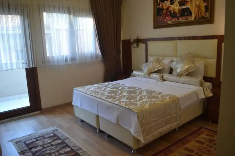 PERADISE HOTEL