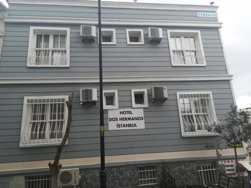DOS HERMANOS (EX. ANTIQUE HOUSE ISTANBUL)