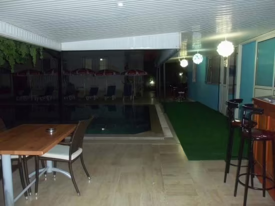 CAM HOTEL