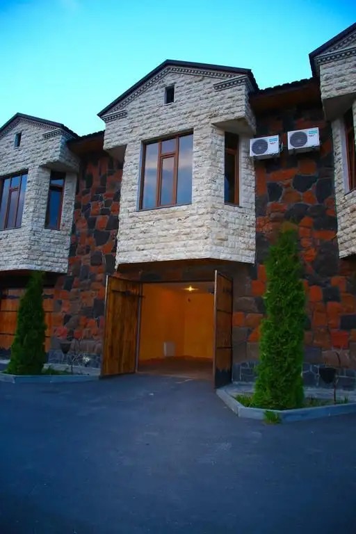 TSIRANI APARTHOTEL