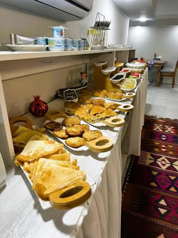 BOBOSH HOTEL
