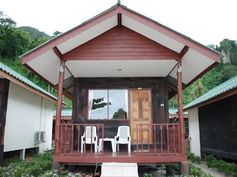 PHI PHI NICE BEACH RESORT