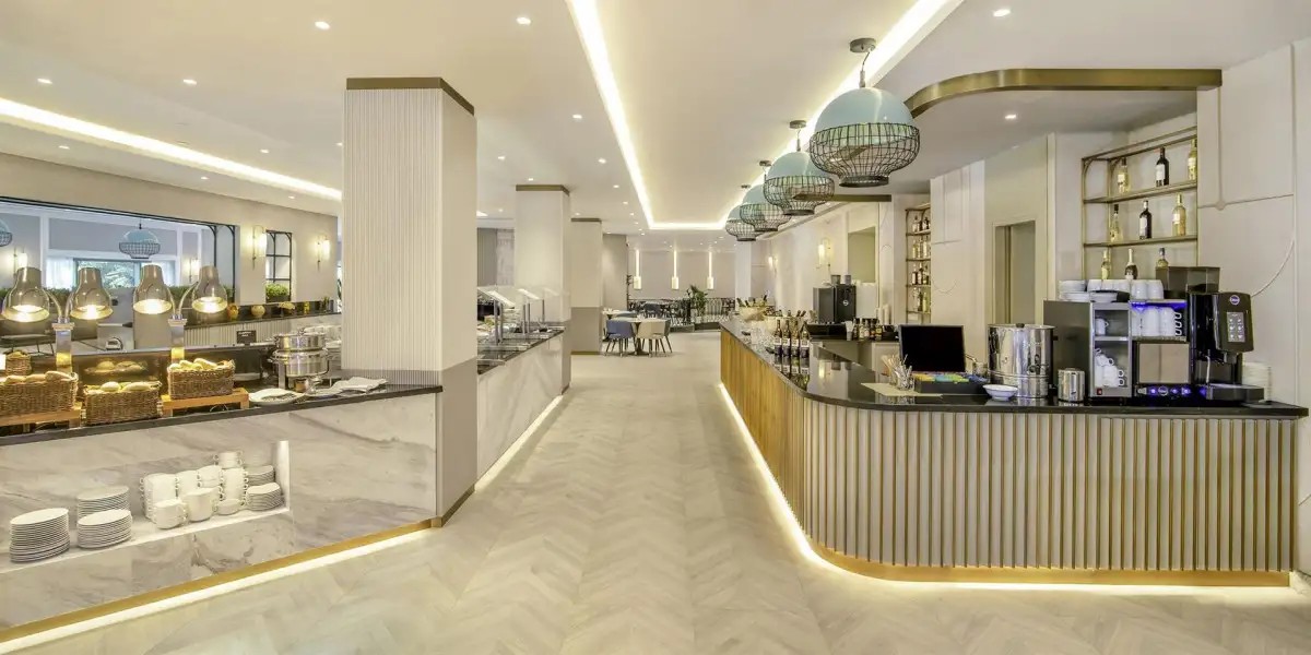 SHERATON ABU DHABI HOTEL & RESORT